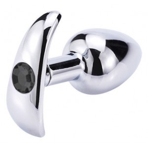 Металлическая анальная втулка со съемным белым хвостиком и пробкой с черным кристаллом (иной угол)