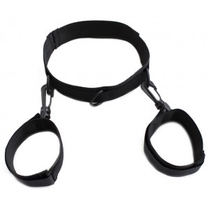 Нейлоновый фиксатор рук к телу черный (иной угол)