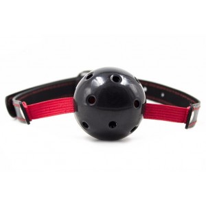 Черный кляп-шар на резинке (иной угол)