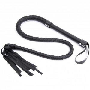 Длинный черный кнут 120 см (иной угол)