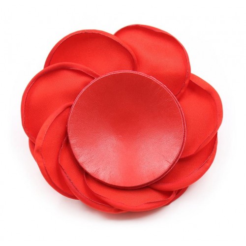 Красные пэстисы в виде роз