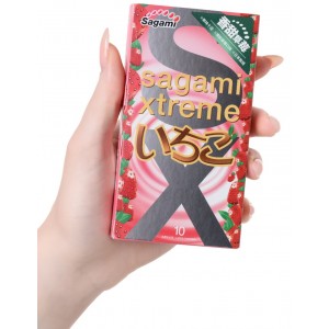 Презервативы с клубникой Sagami Xtreme Strawberry 10 шт (иной угол)
