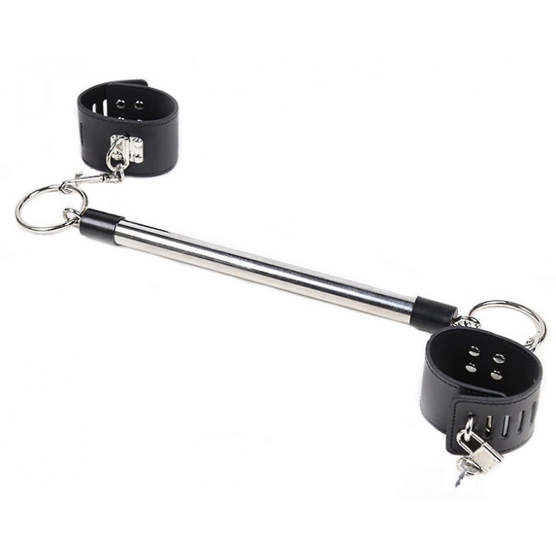 Короткая бондажная распорка с черными наручниками