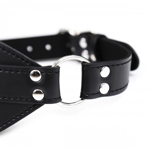 БДСМ маска с клёпками