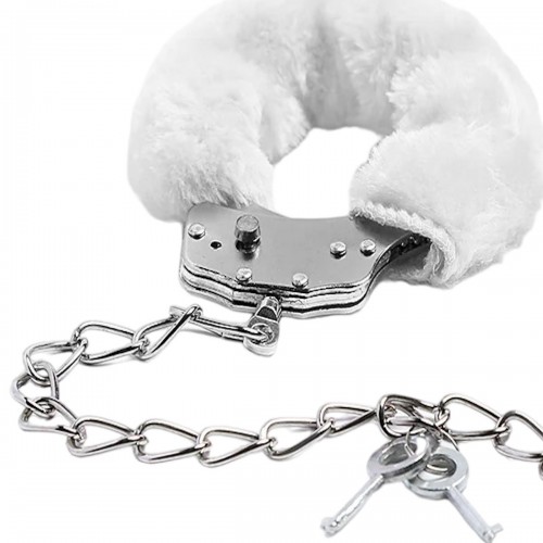 Металлические кандалы с белым мехом