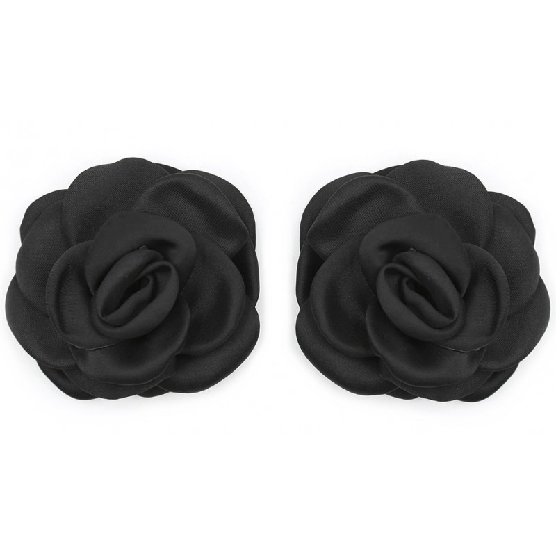 Чёрные пэстисы в виде роз