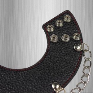 Утяжка для мошонки из искусственной кожи с цепочками (иной угол)