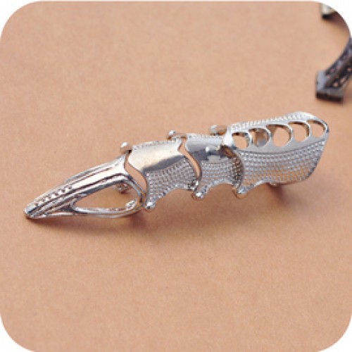 Кольцо-коготь на весь палец серебристого цвета