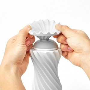 Мастурбатор Tenga Flex Silky White (иной угол)