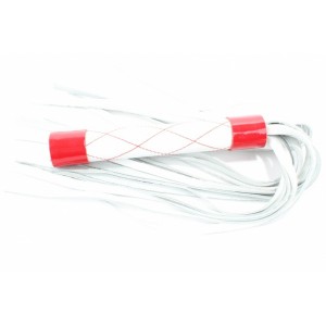 Бело-красная кожаная плеть Бело-красная кожаная плеть (иной угол)