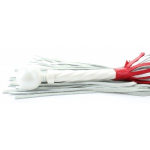 Эксклюзивная белая кожаная плеть с витой ручкой (иной угол)