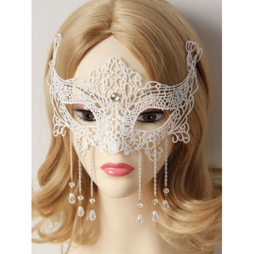 Ажурная белая маска с цепями и кристаллами