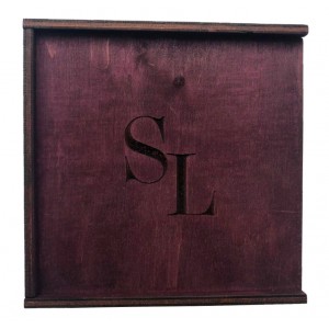 Эксклюзивный ошейник из натуральной кожи Skin Love в деревянном боксе (иной угол)