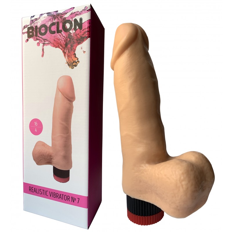 Реалистичный вибратор с объемной мошонкой 16 см