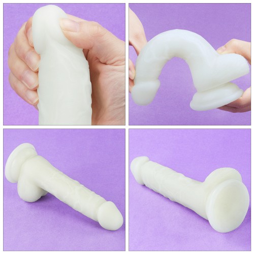Светящийся в темноте фаллос на присоске Lumino Play Dildo 18 см