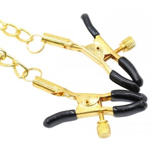 Золотые зажимы на соски и половые губы с цепью на шею (иной угол)