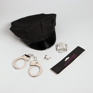 Карнавальный набор «Секс-полиция» шапка, наручники, брошь (иной угол)