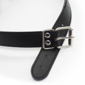 Кляп-трензель чёрный (иной угол)