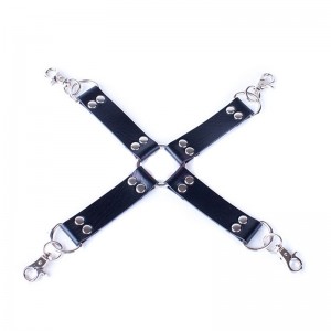 Бондажные наручники и поножи на замках (иной угол)