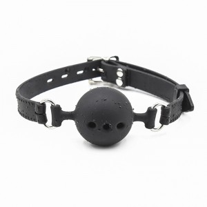 Дышащий силиконовый кляп Plug the ball с диаметром шарика 3,5 см