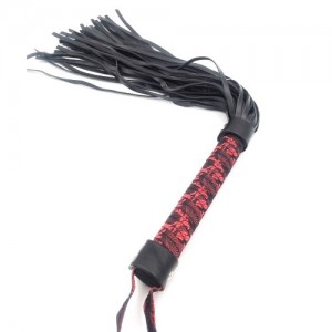 Плеть с расписной ручкой (иной угол)