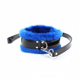 Ошейник с поводком с синим мехом (иной угол)