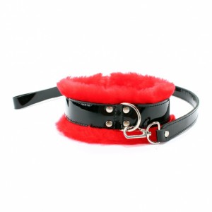 Ошейник с поводком с красным мехом (иной угол)