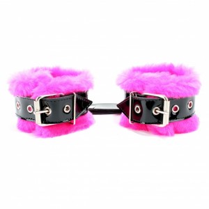 Наручники BDSM Light с розовым мехом (иной угол)